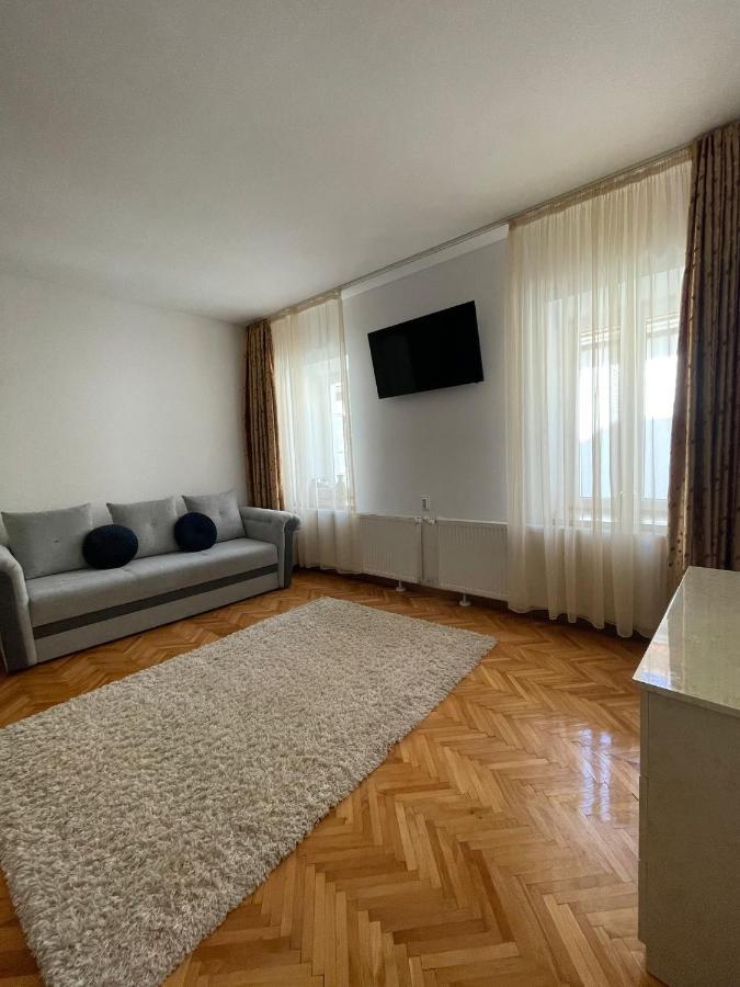Londof Schei Apartments - Downtown Braşov Exteriör bild